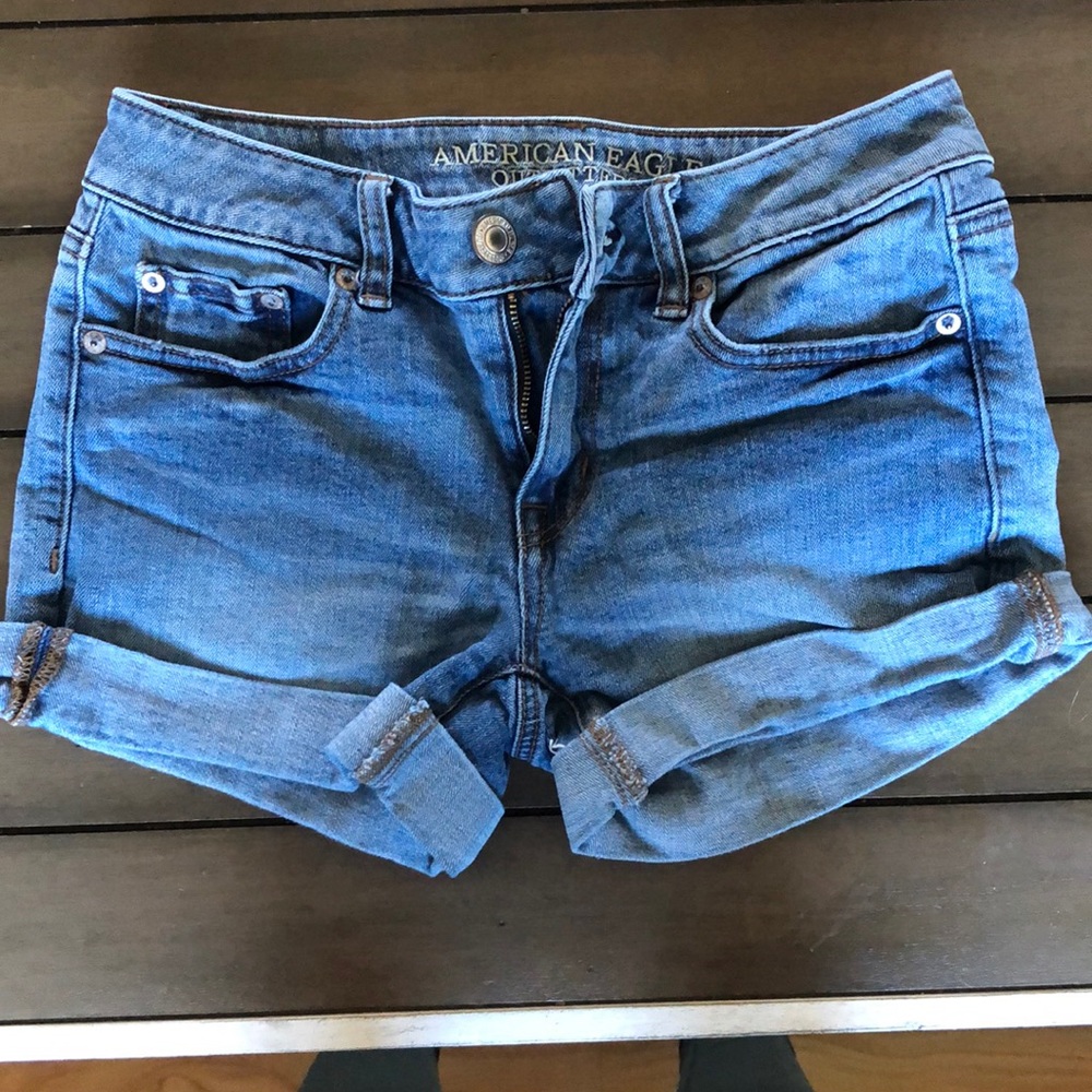 American Eagle cuffed Jean shorts size 0